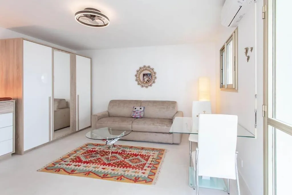 Studio Lumineux Avec Apercu Mer Pointe Croisette Cannes Apartment