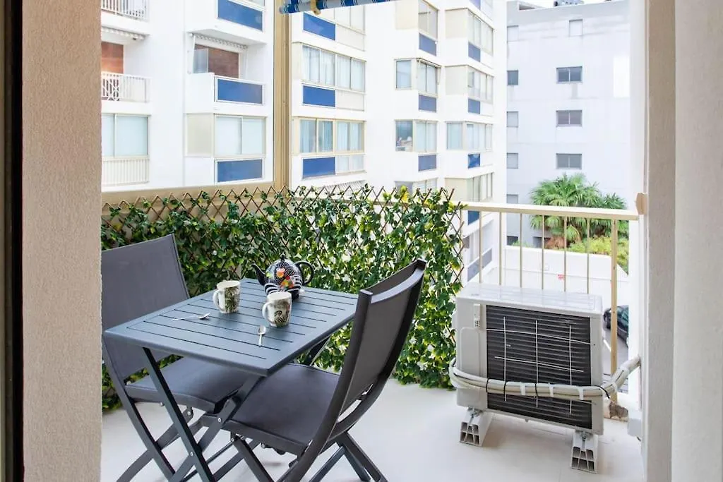 Studio Lumineux Avec Apercu Mer Pointe Croisette Cannes